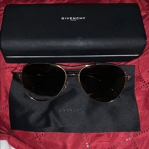 Givenchy gently used aviator GV7005/s J5GHA